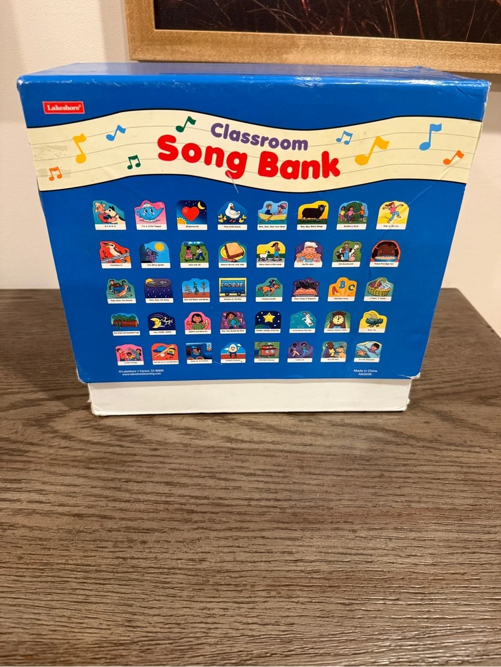 Lakeshore Classroom Song Bank RR633 – 40 Song Cards + Stand